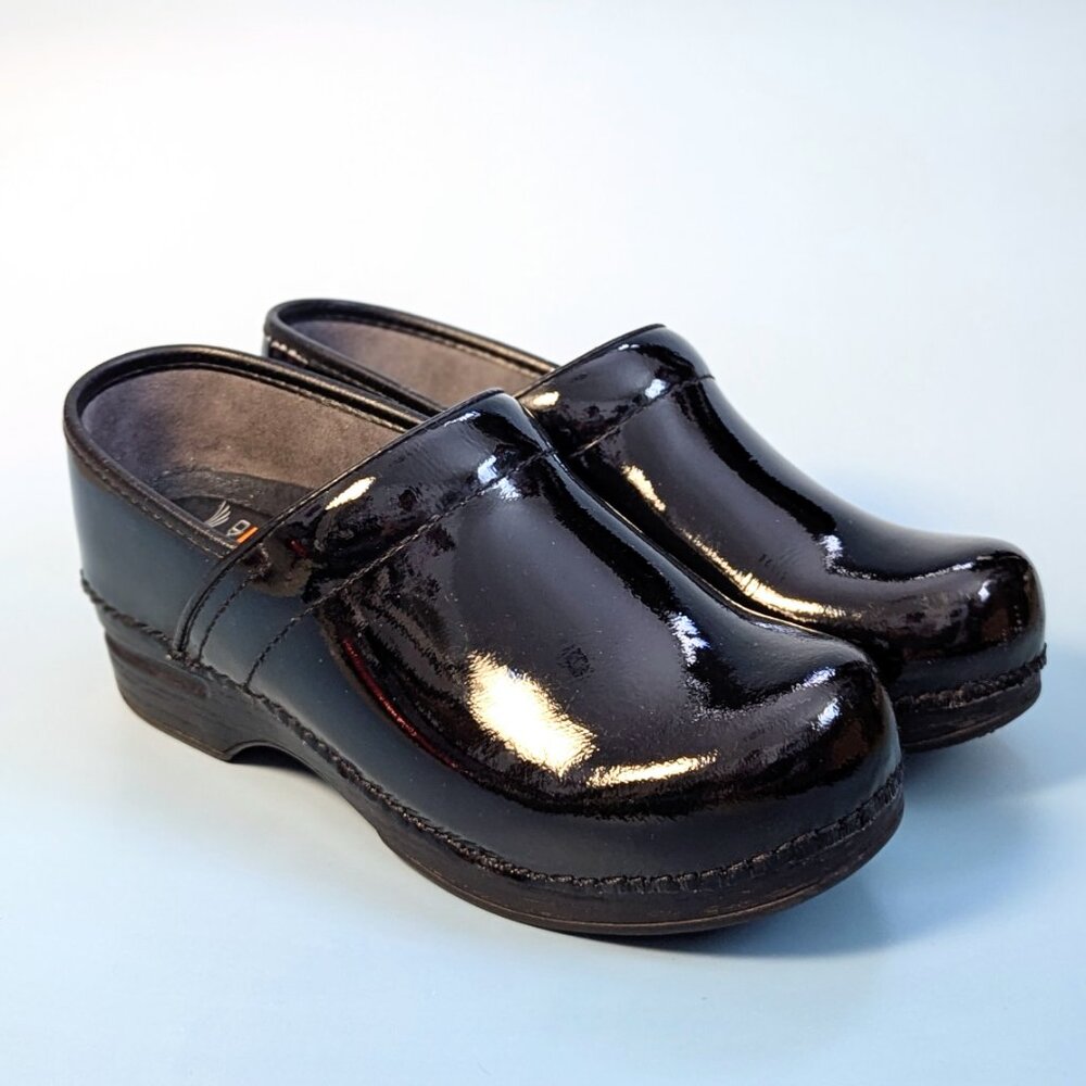 Dansko XP 2.0 Black Patent Shoes Clog Slip on Comfort EU 39 US 8.5-9
